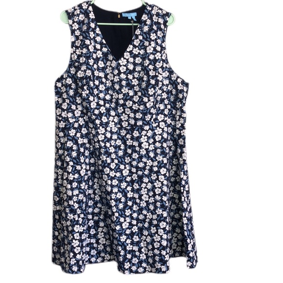 Draper James Floral Love Circle Dress - Picture 9 of 10
